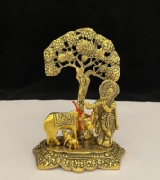 Nouvelle Statue de Krishna plaquée or faite à la main sous l'arbre avec vache pour la décoration de la maison et article cadeau de mariage