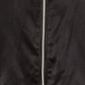 แจ็คเก็ตบอมเบอร์ฤดูหนาวสำหรับผู้ชาย OEM ผ้าฝ้าย 100% กันน้ำ กันลม ระบายอากาศได้ดี บุขนแกะ ดีไซน์ลำลอง มีฮู้ด ซิป - Product Image 4