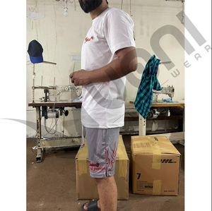 Ensemble Chemises et Shorts à Manches Courtes en Tissu Éponge Respirant Personnalisé 2 Pièces pour Homme avec Logo Personnalisé Séchage Rapide Unisexe - Product Image 3