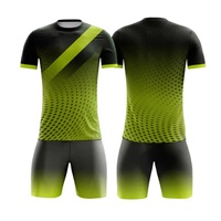 Tenue de football pour hommes, maillots et shorts personnalisés, vêtements de sport 100% polyester, imprimés, respirants, séchage rapide, 160 grammes, sur mesure
