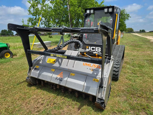 Chargeuse télescopique JCB 3TS-8T d'occasion à prix abordable avec flèche télescopique, godet de terrassement DB84 et broyeur forestier FAE - Product Image 5