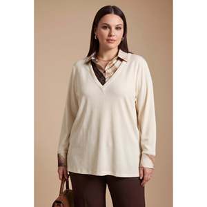 เสื้อคอปกแต่งลาย ขนาดใหญ่ สีขาว - Product Image 1