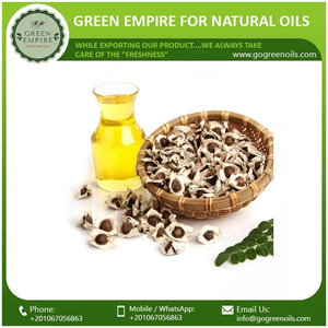 Venta al por mayor a granel 100% aceite de semilla de Moringa prensado en frío orgánico puro aceite portador esencial de alta calidad para uso en el cabello - Product Image 2