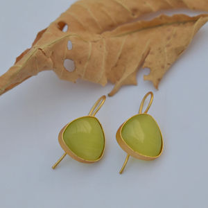 Boucles d'oreilles clous tendance en laiton plaqué or et acier inoxydable, faites à la main, bijoux fantaisie en gros pour femmes et jeunes filles - Product Image 1