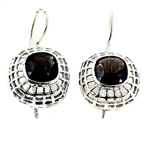 Boucles d'oreilles créoles pendantes tendance en argent 925 plaqué or avec pierre noire, ornées de perles et de diamants, pour mariages et fêtes - Product Image 3