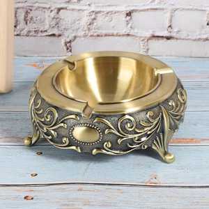 ที่เขี่ยบุหรี่โลหะทรงกลมหรูหราพร้อมการตกแต่งด้วยทองคำดีไซน์คลาสสิกสำหรับบ้านร้านอาหารบาร์เลานจ์ออฟฟิศที่ทันสมัย - Product Image 2