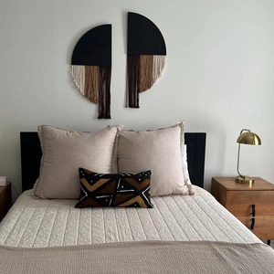 Décoration murale en macramé en forme de demi-lune, aspect luxueux, pour les intérieurs modernes, la mise en scène de fêtes et la décoration de célébrations festives, en provenance d'Inde - Product Image 5