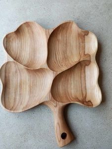Assiette en bois en forme de feuille pour enfants Assiette divisée écologique avec quatre compartiments Acacia Mango Wood Toddler Dish - Product Image 4