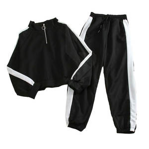 ชุดวอร์มลำลองสไตล์นักกีฬาของผู้หญิงผ้าฝ้าย100% แบบบางแบบบางสำหรับฤดูหนาวลวดลายทึบทำจากโพลีเอสเตอร์ - Product Image 1