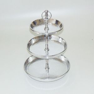 ที่วางเค้กโลหะสีเงินทรงกลมพร้อมที่จับแหวนที่วางคัพเค้ก3ชั้นสำหรับงานแต่งงานงานเลี้ยงวันเกิด - Product Image 2