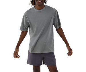 Ensemble chemise et short pour hommes coupe personnalisée respirant tissu à séchage rapide tenue confortable pour streetwear décontracté ensembles d'été OEM - Product Image 1