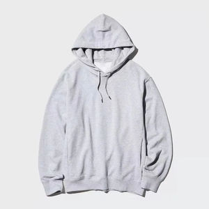 Sudadera con Capucha Extra Grande de Color Gris Claro, Sudadera Básica de Algodón Minimalista con Tono Neutro Versátil para Usar en Cualquier Ocasión - Product Image 1