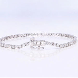 Simple 2.00Ct Moissanite Elegance Round Moissanite Tennis Bracelet en plata esterlina al por mayor OEM - Product Image 1