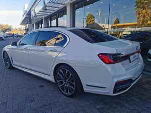 <span class=keywords><strong>BMW</strong></span> Serie 740Li M Sport Usata in Ottime Condizioni, Veicolo Pre-Owned, Turbo, Automatico, Guida a Sinistra, Interni in Pelle, Pneumatici R21, Berlina - Product Image 3