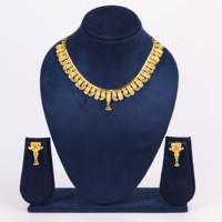 Colliers courts plaqués or micron 14K 18K 24K en gros, ensemble de bijoux traditionnels, ensemble de bijoux de mode en laiton micro-plaqué or.