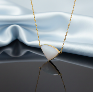 Elegante collar blanco lechoso de 16 pulgadas 15g |   Collar con Colgante de Plata 925, Chapado en Oro de 18K, para Bodas y Fiestas - Product Image 4