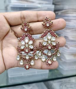 Joyería India al por mayor de último diseñador tradicional y de moda de pendiente jhumka Kundan para mujer joyería de pendiente elegante - Product Image 1