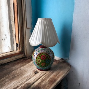 Auténtica lámpara de mesa hecha a mano de Cachemira elegante papel Mache decoración del hogar para un toque distintivo - Product Image 5