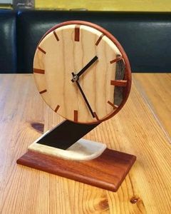 AVEC HORLOGE MURALE EN BOIS PERSONNALISÉE POUR UNE DÉCORATION MAISON ÉLÉGANTE Corps MODERNE en bambou avec rosh naturel pour les occasions de mariage - Product Image 3
