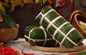 แพ็คเกจสูญญากาศ 16x4 ชิ้นสุขอนามัยเค้กถั่วแช่แข็งเวียดนามเค้กข้าวเหนียวสีเขียวทรงกระบอกเค้กถั่วแช่แข็ง - Product Image 2