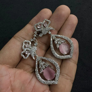 CONJUNTO DE PENDIENTES ESTILO CLÁSICO DE DIAMANTE AMERICANO PARA BODAS CONJUNTO DE PENDIENTES ESTILO CLÁSICO DE MODA PARA MUJER Y NIÑA - Product Image 1