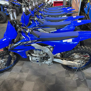 AUTHENTIQUE Nouveautés 2025 Moto tout-terrain Yamaha YZ450F - Product Image 1