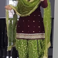 Koleksi Wanita India dalam grosir tersedia tersedia Kurti dengan Salwar dalam kain kualitas tinggi perancang baru terlihat Kurta dhoti salwaar