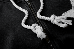 เสื้อฮู้ดดี้โอเวอร์ไซส์ผ้าฝ้ายสไตล์วินเทจสำหรับผู้ชาย ตกแต่งด้วยงานปัก งานย้อมสีแบบดิสเทรส งานซิป งานปะติด งานประดับคริสตัล ผลิตตามสั่ง - Product Image 4