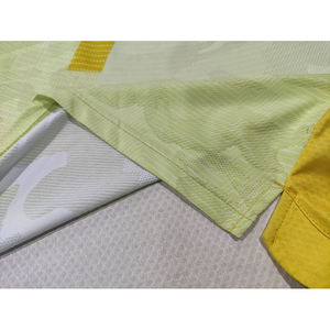 Uniforme de Fútbol, Fabricación OEM, Conjunto de Camiseta y Pantalones Cortos de Grado Profesional, Tejido que Absorbe la Humedad, Nombre Personalizado, Equipo/Marca Personalizada para Marcas - Product Image 3