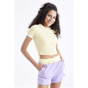 Camiseta Corta de Mujer Tommylife al por Mayor, Negra, Básica, con Detalle en las Mangas y Cuello Redondo - 97200 - NEGRO - Product Image 3