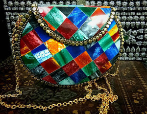 Bolso de mano de resina para niñas con adornos de diamantes de imitación y perlas Cierre magnético Bolso de moda nupcial - Product Image 6