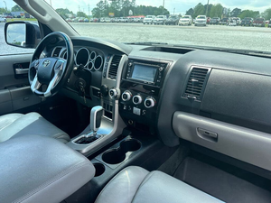 TOYOTA SEQUOIA 2015 USADO, Volante a la Izquierda/Derecha - Product Image 2