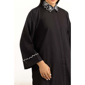 ชุดเซ็ตผู้หญิงลำลองลายริ้วปักลาย ผ้าเครปสีดำ เสื้อแขนสามส่วน กางเกงขายาว ชุดสองชิ้น 2 ชิ้น - Product Image 5