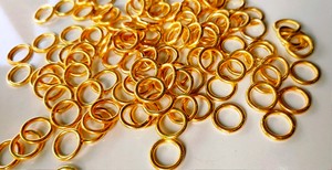 Vente directe d'accessoires en bois, perles en bois de forme et de couleur personnalisées, façonnées et dimensionnées à la main, produit artisanal indien - Product Image 4