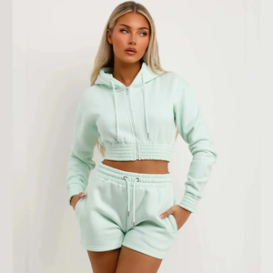 Ensemble de survêtement solide à capuche d'été personnalisé pour les femmes tenues de 2 pièces Streetwear mode shorts et haut court - Product Image 4