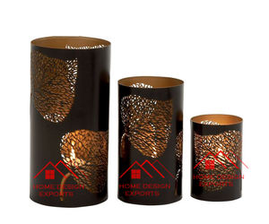 Nouveauté Produits tendance Ensemble de 2 bougeoirs en métal décoratifs finis pour la décoration de table et centre de table - Product Image 2