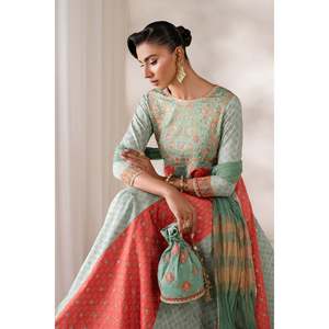 Haut en satin de soie brodé à manches trois-quarts SF-4141 pour le printemps/été - Product Image 6