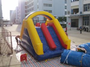 Tobogán Inflable para Escalar y Deslizarse al Aire Libre - Product Image 4