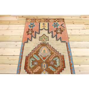 Alfombra Turca Vintage de 2.7x11 pies, Alfombra de Pasillo, Alfombra con Estampado Animal Rojo - Product Image 3