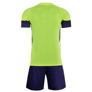 2025ชุดเสื้อฟุตบอล OEM ใหม่สำหรับผู้ชายด้วยวัสดุน้ำหนักเบาและดีไซน์ทันสมัยเหมาะสำหรับการสั่งซื้อจำนวนมากสำหรับผู้ชายผู้หญิง - Product Image 4