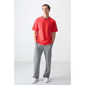 เสื้อยืดผู้ชาย Fiesta รุ่นพื้นฐาน ผ้าฝ้าย 100% เนื้อหนานุ่ม ทรงโอเวอร์ไซส์ ผ้าเจอร์ซีย์-88353 - Product Image 3