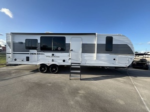 2026 Used F-o-r-e-s-t R-i-v-e-r Wildwood 27RK - Product Image 3