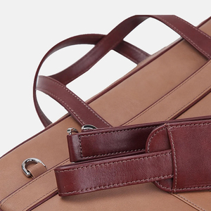 Maletín de Cuero Genuino Hecho a Mano para Hombre, para Oficina y Viajes, Elegante, con Diseño de Logotipo Personalizado, Resistente y Moderno - Product Image 6