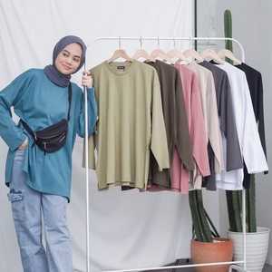 เสื้อยืดแขนยาวโอเวอร์ไซส์พื้นฐานสำหรับผู้หญิง ไซส์พลัส - Product Image 1