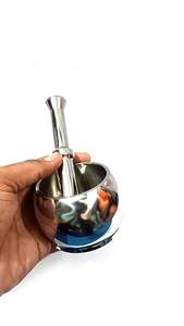 Mortier et pilon en métal d'aspect vintage avec un savoir-faire classique, mortier et pilon en métal massif et lourd pour le traitement manuel des aliments - Product Image 5