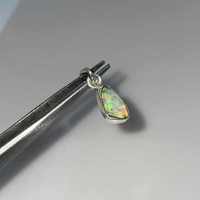 Pendentif géométrique artisanal en opale imitation perle pour enfants éthiopiens, pierre précieuse naturelle brute, effet multicolore, laiton plaqué argent