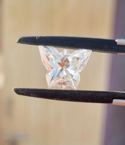 Hermosa mariposa moissanita blanca utilizada para anillo de compromiso Otro colgante de diamante - Product Image 2