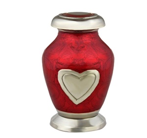 Mini urne rouge Coeur d'amour Option de gravure Support commémoratif coeur en étain pour mini petites urnes - Product Image 1