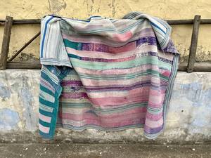 ผ้าห่ม Kantha แบบดั้งเดิมของอินเดีย เย็บด้วยมือสําหรับตกแต่งบ้าน - Product Image 5