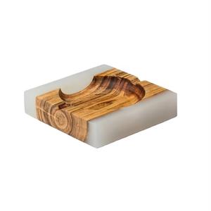 Nouvel arrivage de cendrier en résine époxy et bois de forme carrée au design moderne avec logo de couleur personnalisé portable pour l'intérieur et l'extérieur - Product Image 1